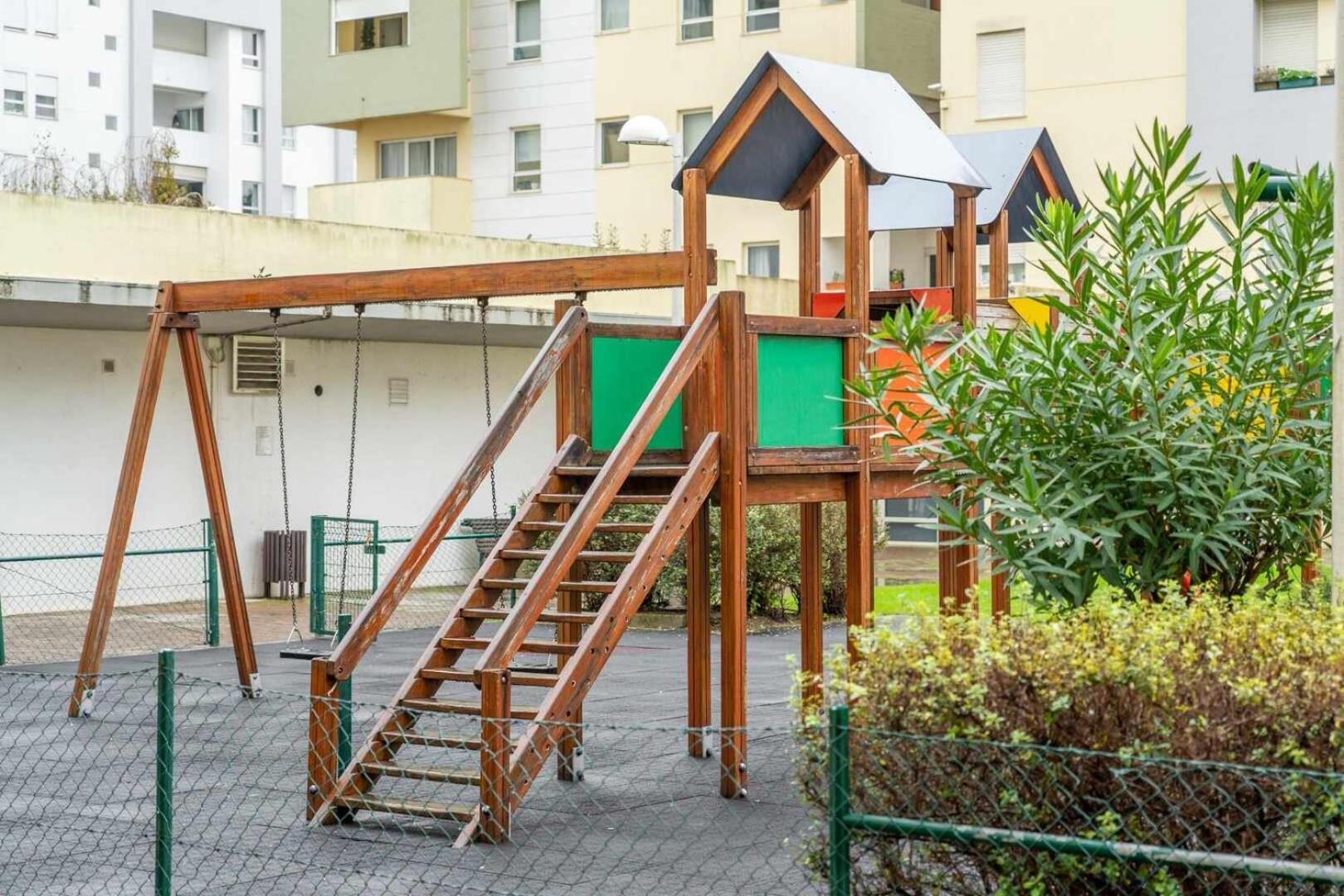 Apart T3 Com Piscina Tenis Ginasio E Parq Infant Lisbon Exterior photo
